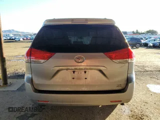 2013 Toyota Sienna LE with VIN 5TDJK3DC7DS063345, listed as a Copart auction lot 41707155 with 268,833 mi miles and Salvage Title. Bid and sale history available at carsss.com. Image 6.