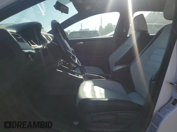 2015 Volkswagen Jetta SE с VIN 3VWD17AJ4FM328801, выставлен на аукционе Copart как лот 52684145 с пробегом 140 860 миль миль и Списание • Salvage title. История ставок и продаж доступна на DreamBid. Изображение 7.