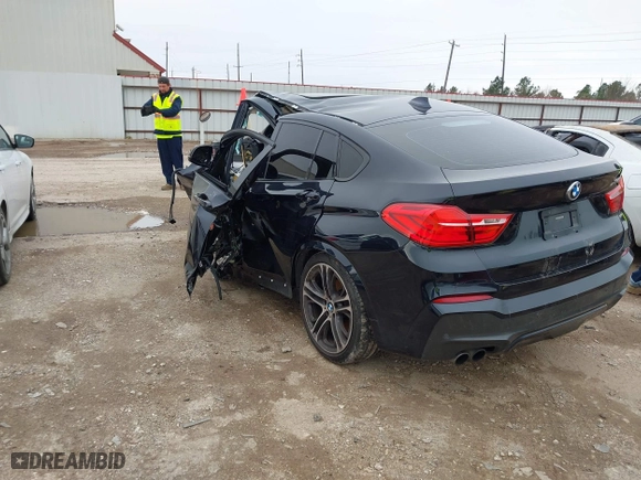 2017 BMW X4 xDrive28i with VIN 5UXXW3C38H0T79070, listed as a IAAI auction lot 41570428 with 1 mi miles. Bid and sale history available at carsss.com. Image 3.