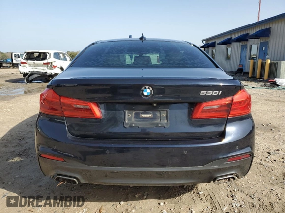 2018 BMW 5 Series 530i z VIN WBAJA5C5XJWA36332, wystawiony jako Copart lot #47810135 z przebiegiem 131 011 mil mil oraz Szkoda całkowita • Salvage title. Historia ofert i sprzedaży dostępna na DreamBid. Obrazek 6.