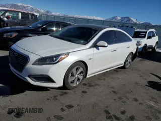 2017 Hyundai Sonata Hybrid Limited with VIN KMHE34L17HA059069, listed as a Copart auction lot 43117655 with 117,920 mi miles and Salvage Title. Bid and sale history available at carsss.com. Image 1.