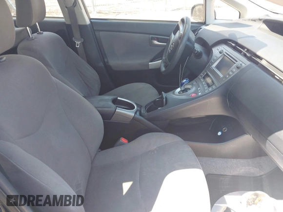 2015 Toyota Prius Four with VIN JTDKN3DU0F1913319, listed as a IAAI auction lot 42071760 with 132,190 mi miles. Bid and sale history available at carsss.com. Image 5.