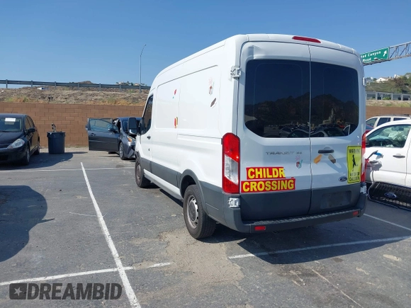 2015 Ford Transit z VIN 1FTNE1CM8FKB16085, wystawiony jako IAAI lot #42438768 z przebiegiem Nie podano mil oraz . Historia ofert i sprzedaży dostępna na DreamBid. Obrazek 3.