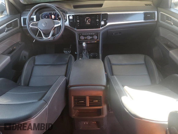 2021 Volkswagen Atlas SEL with VIN 1V2SE2CAXMC235406, listed as a Copart auction lot 80754164 with 31,527 mi miles and Salvage title. Bid and sale history available at DreamBid. Image 8.
