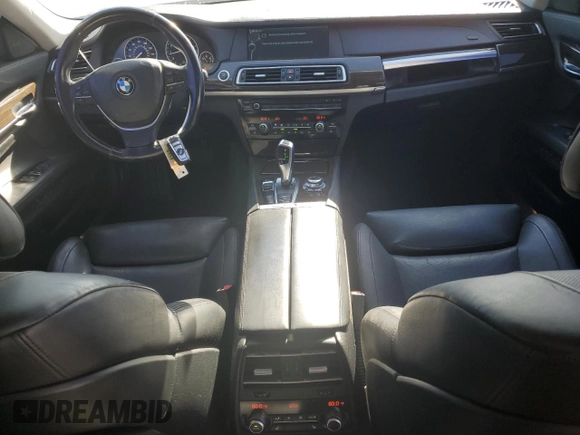 2012 BMW 7 Series 750Li xDrive с VIN WBAKC8C50CC435719, выставлен на аукционе Copart как лот 50041005 с пробегом 78 482 миль миль и Списание • Salvage title. История ставок и продаж доступна на DreamBid. Изображение 8.