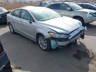 2019 Ford Fusion Hybrid SE with VIN 3FA6P0LU5KR140266, listed as a IAAI auction lot 41703313 with 1 mi miles. Bid and sale history available at carsss.com. Image 1.