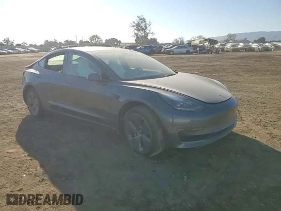 2022 Tesla Model 3 z VIN 5YJ3E1EA2NF336165, wystawiony jako Copart lot #80166114 z przebiegiem 23 097 mil mil oraz Szkoda całkowita • Salvage title. Historia ofert i sprzedaży dostępna na DreamBid. Obrazek 11.