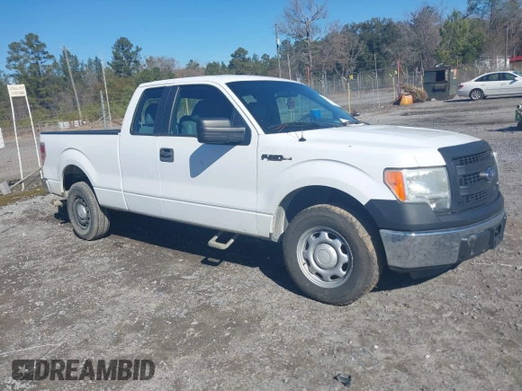 2014 Ford F-150 XL with VIN 1FTFX1CF5EKG23962, listed as a IAAI auction lot 41453430 with 184,837 mi miles. Bid and sale history available at carsss.com. Image 1.