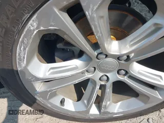 2017 Audi Q3 Prestige z VIN WA1GCCFS0HR015809, wystawiony jako IAAI lot #42405089 z przebiegiem 111 565 mil mil oraz . Historia ofert i sprzedaży dostępna na DreamBid. Obrazek 12.