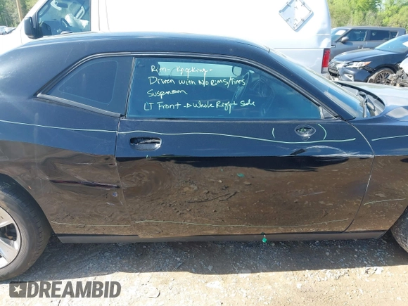 2019 Dodge Challenger SXT z VIN 2C3CDZAG5KH561606, wystawiony jako IAAI lot #41994950 z przebiegiem 97 615 mil mil oraz . Historia ofert i sprzedaży dostępna na DreamBid. Obrazek 14.