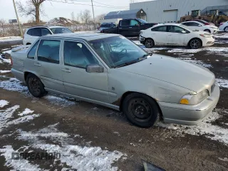 2000 Volvo S70 с VIN YV1LS61J6Y2649619, выставлен на аукционе Copart как лот 48540175 с пробегом 137 877 миль миль и Списание • Salvage title. История ставок и продаж доступна на DreamBid. Изображение 4.