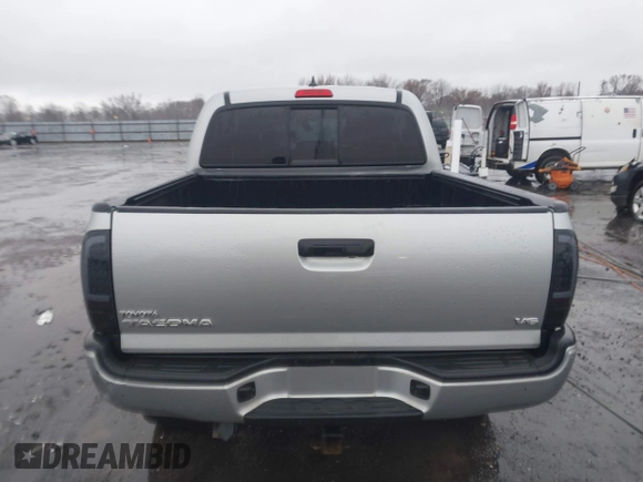 2014 Toyota Tacoma with VIN 3TMLU4EN2EM161239, listed as a IAAI auction lot 41536944 with 136,299 mi miles. Bid and sale history available at carsss.com. Image 16.