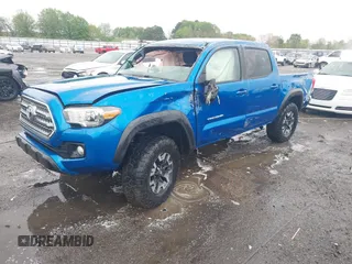 2017 Toyota Tacoma SR5 with VIN 5TFCZ5AN5HX104657, listed as a IAAI auction lot 41937797 with 116,320 mi miles and . Bid and sale history available at carsss.com. Image 22.