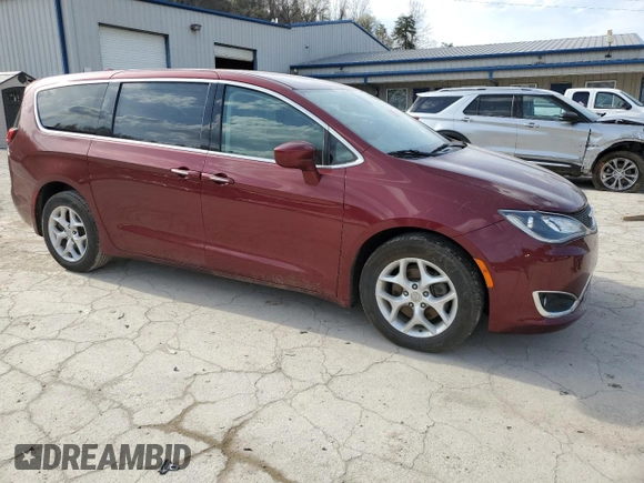 2018 Chrysler Pacifica Touring Plus with VIN 2C4RC1FG0JR227480, listed as a Copart auction lot 50910495 with 90,706 mi miles and Salvage Title. Bid and sale history available at DreamBid. Image 4.
