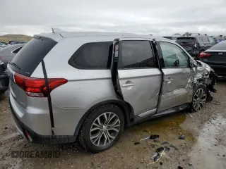 2018 Mitsubishi Outlander ES z VIN JA4AZ3A3XJZ062453, wystawiony jako Copart lot #55823265 z przebiegiem 59 084 mil mil oraz Szkoda całkowita • Salvage title. Historia ofert i sprzedaży dostępna na DreamBid. Obrazek 3.