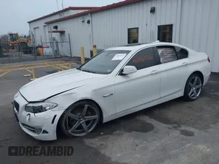 2013 BMW 5 Series 528i xDrive with VIN WBAXH5C59DD108639, listed as a IAAI auction lot 40865516 with 1 mi miles. Bid and sale history available at carsss.com. Image 17.