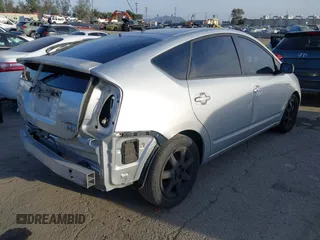 2007 Toyota Prius with VIN JTDKB20U977675252, listed as a IAAI auction lot 41697462 with 98,096 mi miles. Bid and sale history available at carsss.com. Image 4.