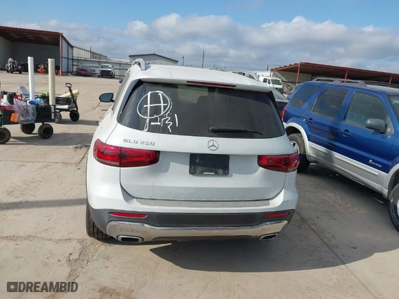 2020 Mercedes-Benz GLB with VIN W1N4M4GB8LW033312, listed as a IAAI auction lot 41488575 with 108,682 mi miles. Bid and sale history available at carsss.com. Image 16.