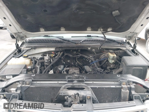 2001 Chevrolet Suburban LT with VIN 3GNFK16T81G249940, listed as a IAAI auction lot 42088491 with 175,251 mi miles. Bid and sale history available at carsss.com. Image 10.
