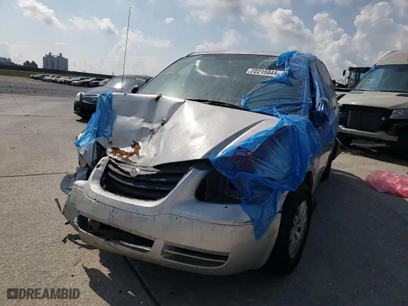 2006 Chrysler Town & Country SWB with VIN 1A4GP45R76B595154, listed as a Copart auction lot 72215944 with 0 mi miles and Salvage Title. Bid and sale history available at carsss.com. Image 12.