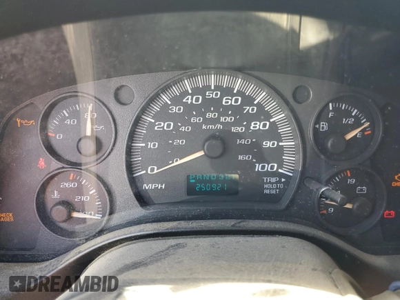 2007 Chevrolet Express Passenger with VIN 1GAHG39U871190066, listed as a Copart auction lot 57879915 with 250,921 mi miles and Clean title. Bid and sale history available at DreamBid. Image 9.