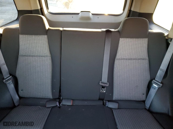 2009 Jeep Grand Cherokee Laredo with VIN 1J8GR48K89C551203, listed as a Copart auction lot 49252125 with 122,071 mi miles and Salvage Title. Bid and sale history available at carsss.com. Image 10.