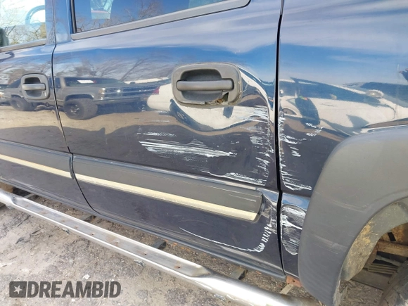 2004 Chevrolet Avalanche Z71 with VIN 3GNEK12TX4G337295, listed as a IAAI auction lot 41543250 with 153,195 mi miles and . Bid and sale history available at DreamBid. Image 6.
