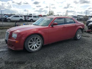 2008 Chrysler 300 C SRT-8 z VIN 2C3KA73WX8H187290, wystawiony jako Copart lot #51456475 z przebiegiem 79 471 mil mil oraz Szkoda całkowita • Salvage title. Historia ofert i sprzedaży dostępna na DreamBid. Obrazek 1.