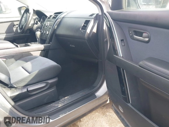 2009 Mazda CX-9 Touring z VIN JM3TB28A090168354, wystawiony jako IAAI lot #41219435 z przebiegiem 158 780 mil mil oraz . Historia ofert i sprzedaży dostępna na DreamBid. Obrazek 5.