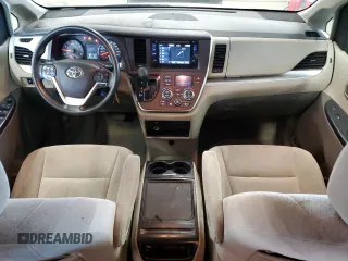 2016 Toyota Sienna LE z VIN 5TDJK3DC5GS132280, wystawiony jako Copart lot #57935445 z przebiegiem 167 966 mil mil oraz Czysty tytuł • Clean title. Historia ofert i sprzedaży dostępna na DreamBid. Obrazek 8.