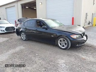 2008 BMW 3 Series 328i z VIN WBAVA37518NL50206, wystawiony jako IAAI lot #42399186 z przebiegiem 149 074 mil mil oraz . Historia ofert i sprzedaży dostępna na DreamBid. Obrazek 1.