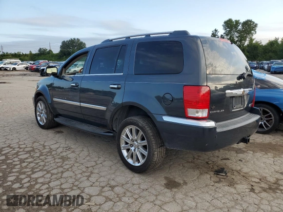 2009 Chrysler Aspen Limited z VIN 1A8HW58T29F715667, wystawiony jako Copart lot #67263154 z przebiegiem 94 361 mil mil oraz Szkoda całkowita • Salvage title. Historia ofert i sprzedaży dostępna na DreamBid. Obrazek 2.