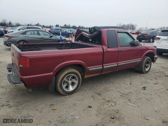 2003 Chevrolet S-10 LS with VIN 1GCCS19X538151340, listed as a Copart auction lot 45034025 with 212,225 mi miles and Salvage Title. Bid and sale history available at carsss.com. Image 3.