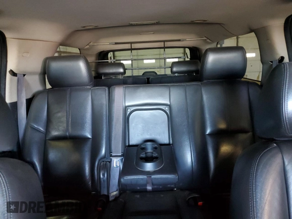2014 GMC Yukon XL SLT with VIN 1GKS2KE71ER113015, listed as a Copart auction lot 53811995 with 327,065 mi miles and Clean Title. Bid and sale history available at carsss.com. Image 10.