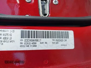 2019 Chrysler 300 with VIN 2C3CCAGG0KH586117, listed as a IAAI auction lot 41923456 with 86,174 mi miles. Bid and sale history available at carsss.com. Image 9.