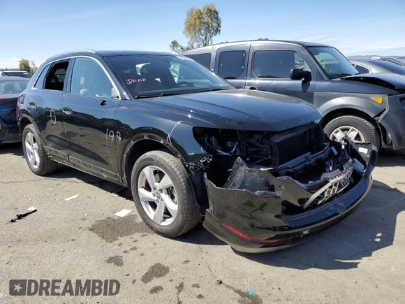 2020 Audi Q3 Premium Plus with VIN WA1BECF35L1017737, listed as a Copart auction lot 46367503 with 28,496 mi miles and . Bid and sale history available at DreamBid. Image 4.