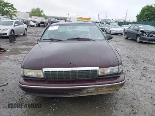 1995 Chevrolet Caprice with VIN 1G1BL52P7SR176512, listed as a IAAI auction lot 42231251 with Not provided miles and . Bid and sale history available at DreamBid. Image 11.