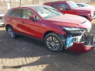 2021 Toyota Venza LE with VIN JTEAAAAH4MJ067109, listed as a IAAI auction lot 41694804 with 61,546 mi miles. Bid and sale history available at carsss.com. Image 1.