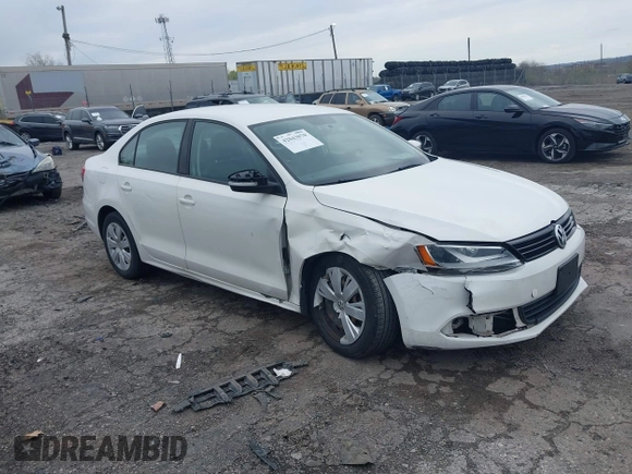 2011 Volkswagen Jetta SE z VIN 3VWDZ7AJ5BM340832, wystawiony jako IAAI lot #42043070 z przebiegiem 113 790 mil mil oraz . Historia ofert i sprzedaży dostępna na DreamBid. Obrazek 1.