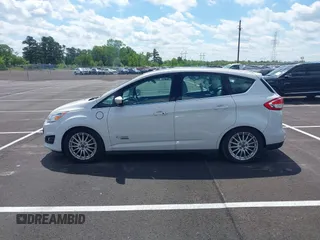 2017 Ford C-Max Titanium with VIN 1FADP5FU4HL103927, listed as a IAAI auction lot 42092655 with 96,193 mi miles and . Bid and sale history available at DreamBid. Image 13.