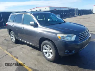2010 Toyota Highlander SE z VIN 5TDKK3EH1AS011753, wystawiony jako IAAI lot #41731897 z przebiegiem 324 656 mil mil oraz . Historia ofert i sprzedaży dostępna na DreamBid. Obrazek 1.