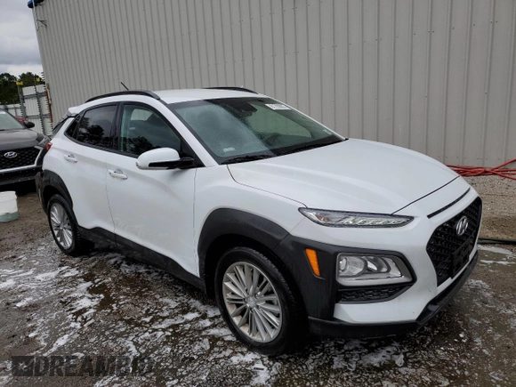 2020 Hyundai Kona SEL with VIN KM8K2CAA0LU584615, listed as a Copart auction lot 61799882 with 32,206 mi miles. Bid and sale history available at carsss.com. Image 1.