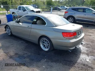 2008 BMW 3 Series 335i z VIN WBAWL73588PX53776, wystawiony jako IAAI lot #42653626 z przebiegiem 128 482 mil mil oraz . Historia ofert i sprzedaży dostępna na DreamBid. Obrazek 3.