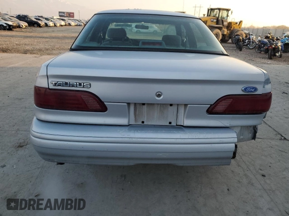 1995 Ford Taurus GL with VIN 1FALP52U5SA320424, listed as a Copart auction lot 83676194 with 177,817 mi miles and Salvage title. Bid and sale history available at DreamBid. Image 6.