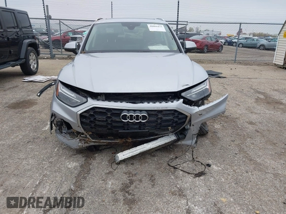 2022 Audi Q5 S line Premium Plus with VIN WA1EAAFY5N2058178, listed as a IAAI auction lot 40869433 with 21,931 mi miles. Bid and sale history available at carsss.com. Image 6.
