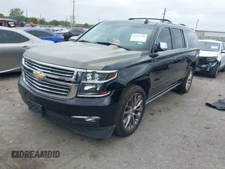 2019 Chevrolet Suburban Premier with VIN 1GNSKJKJ3KR231852, listed as a IAAI auction lot 41957728 with 136,263 mi miles and . Bid and sale history available at DreamBid. Image 17.