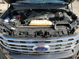 2018 Ford Expedition XLT with VIN 1FMJU1HT1JEA26958, listed as a Copart auction lot 52913995 with 77,790 mi miles and Salvage title. Bid and sale history available at DreamBid. Image 12.
