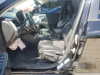 2017 Jeep Cherokee Trailhawk L Plus with VIN 1C4PJMBBXHW517252, listed as a Copart auction lot 51414315 with 185,274 mi miles and Salvage Title. Bid and sale history available at carsss.com. Image 7.