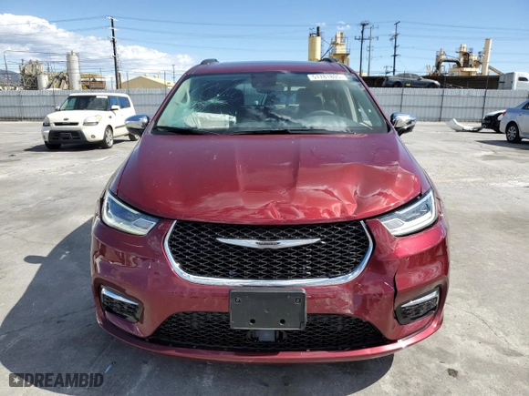 2023 Chrysler Pacifica Limited with VIN 2C4RC3GG9PR605377, listed as a Copart auction lot 51781805 with 7,606 mi miles and Salvage Title. Bid and sale history available at carsss.com. Image 5.