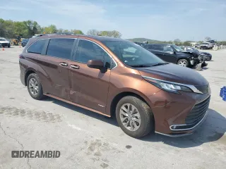 2021 Toyota Sienna XLE with VIN 5TDYRKEC1MS045992, listed as a Copart auction lot 52883385 with 47,847 mi miles and Clean Title. Bid and sale history available at DreamBid. Image 4.
